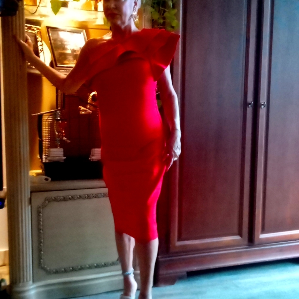 Venus, size small, stretch thick cotton